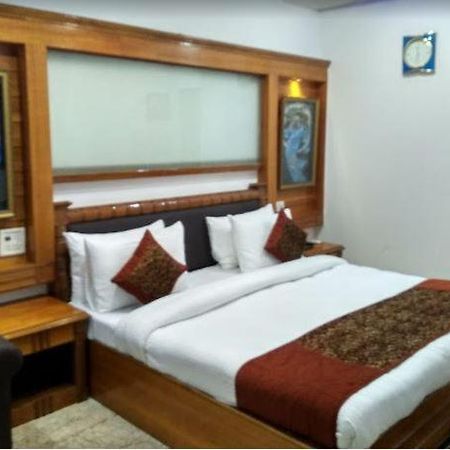 Tjs Royal Hotel Delhi  Extérieur photo