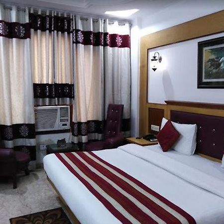 Tjs Royal Hotel Delhi  Extérieur photo