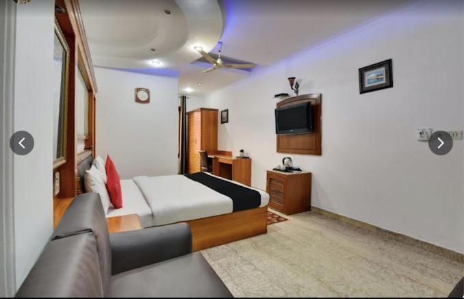 Tjs Royal Hotel Delhi  Extérieur photo
