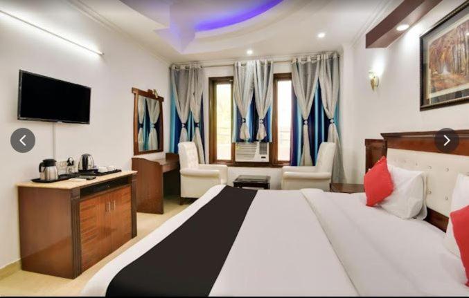 Tjs Royal Hotel Delhi  Extérieur photo