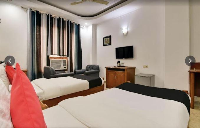 Tjs Royal Hotel Delhi  Extérieur photo